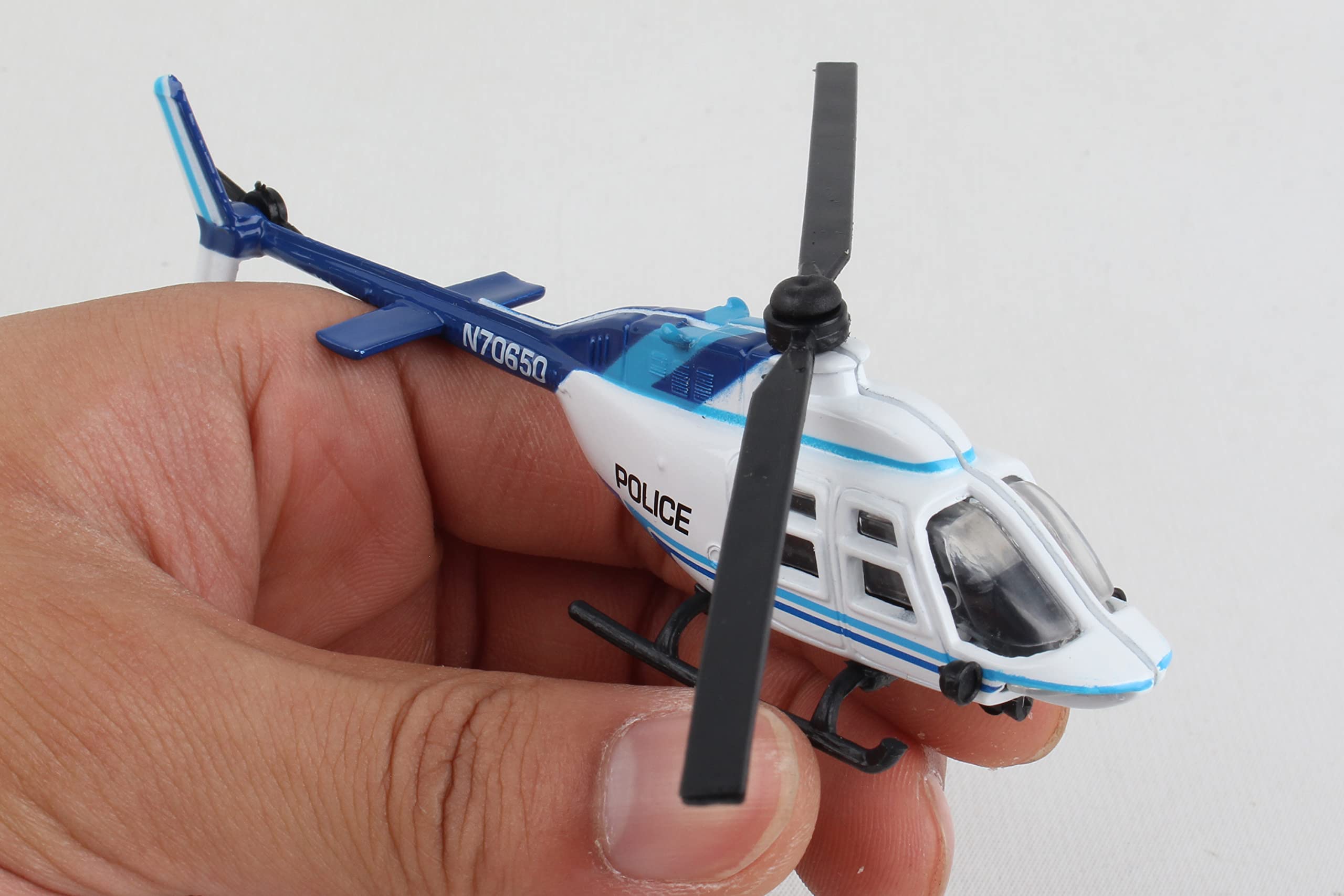 Daron Worldwide Trading Runway24 Police Bell 206 Jet Ranger - Image 6
